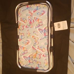 Butterfly insulated basket